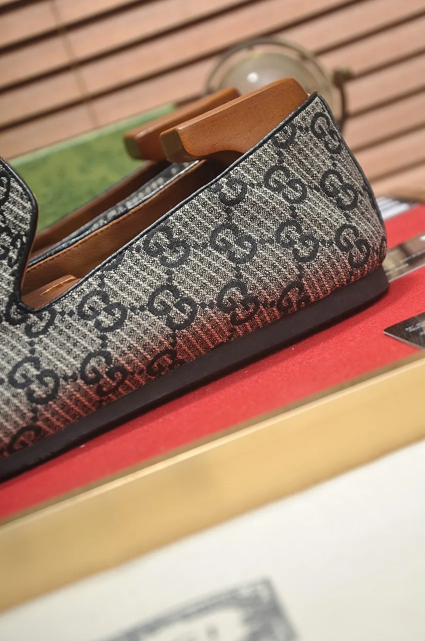 Men's men's shoes💰460💶[GUCCI Gucci] Men's wallet shoes🇮🇹Official website original 1:1 mold opening, original quality💯The upper is made of imported cowhide and Gucci original fabric➕Breathable cotton sheep lining, fine workmanship, high-end atmosphere. Has a fashionable and exemplary look. Rubber wear-resistant and anti-slip outsole. Code number: 38-44